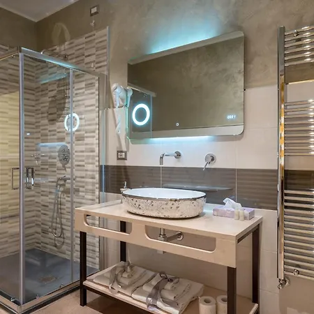 Bed and Breakfast Domus Salento & Con Parcheggio Privato In Loco Λέτσε