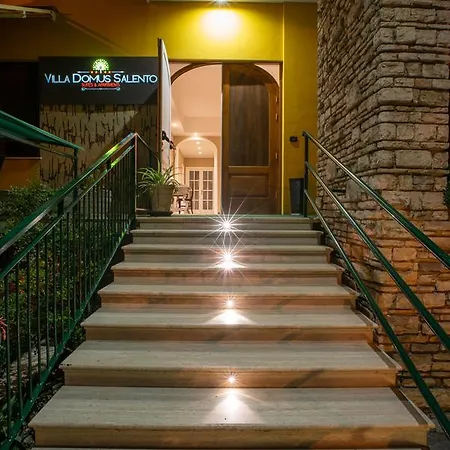 Domus Salento & Con Parcheggio Privato In Loco Λέτσε