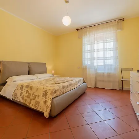 Bed and Breakfast Domus Salento & Con Parcheggio Privato In Loco